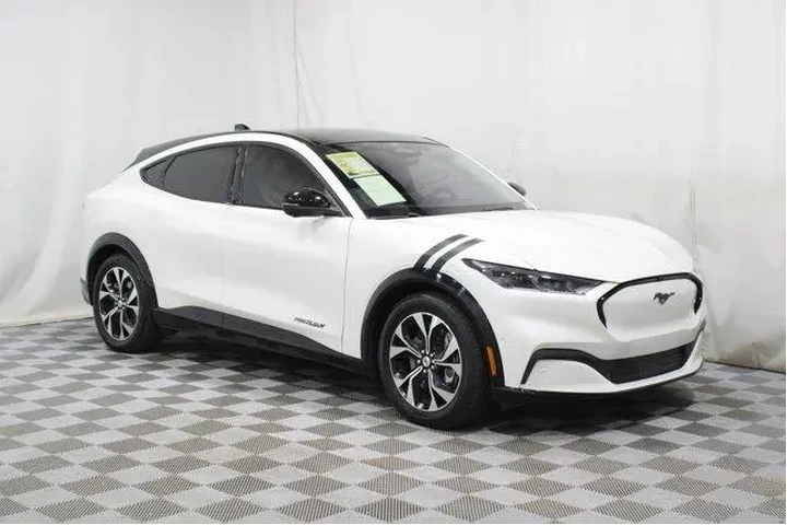 $24959 : Ford Mustang Mach-E 2021 AWD image 1