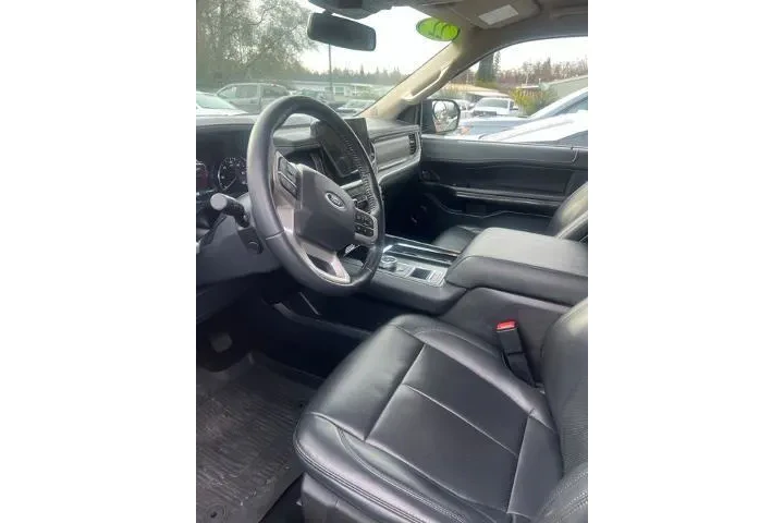 $33988 : Ford Expedition 2022 4x2 XLT image 5