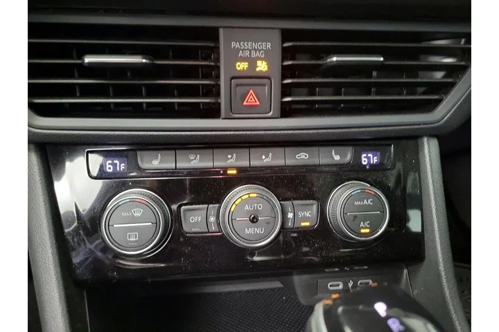 $20998 : Volkswagen Jetta 2023 SE 4dr image 8