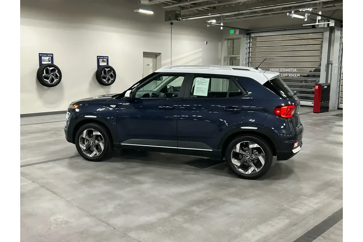 $19238 : Hyundai VENUE 2024 Limited 4 image 4