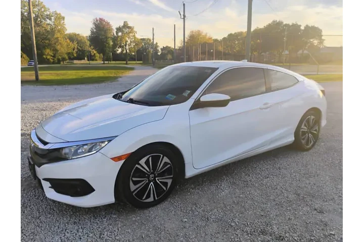 $16995 : 2018 Civic EX-T image 2