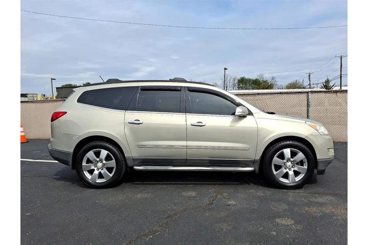 $7900 : 2012 Traverse LTZ AWD image 7