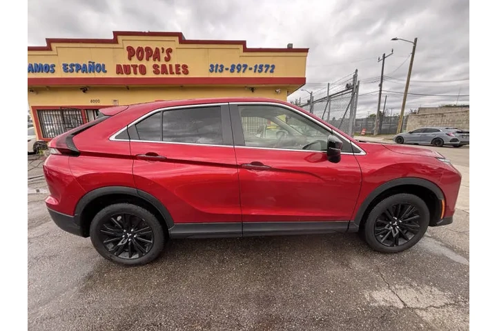 $21995 : 2023 Eclipse Cross LE image 9