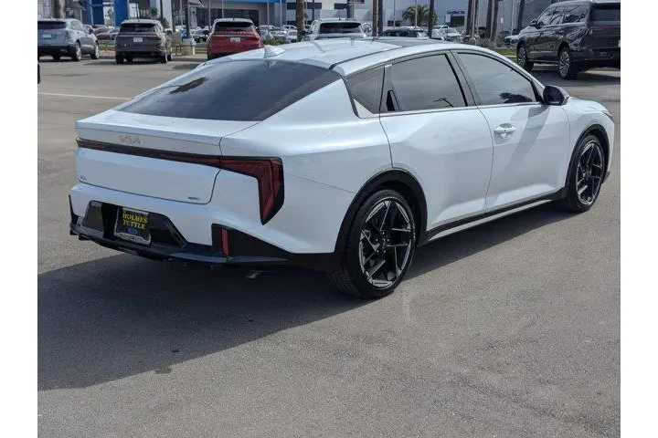 $29999 : Kia K4 2025 GT-Line 4dr Seda image 2