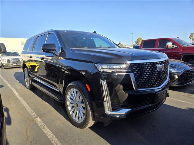 $64999 : Pre-Owned 2021 Escalade ESV L image 1