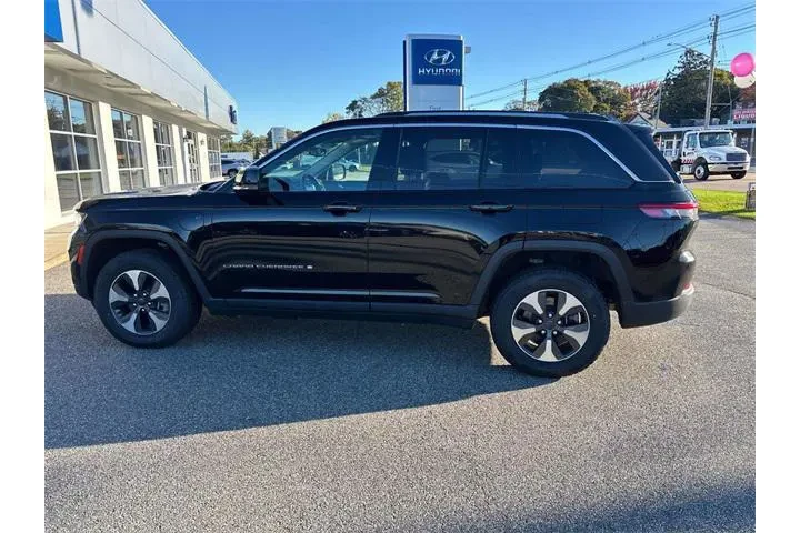 $27900 : Jeep Grand Cherokee 2022 4x4 image 4