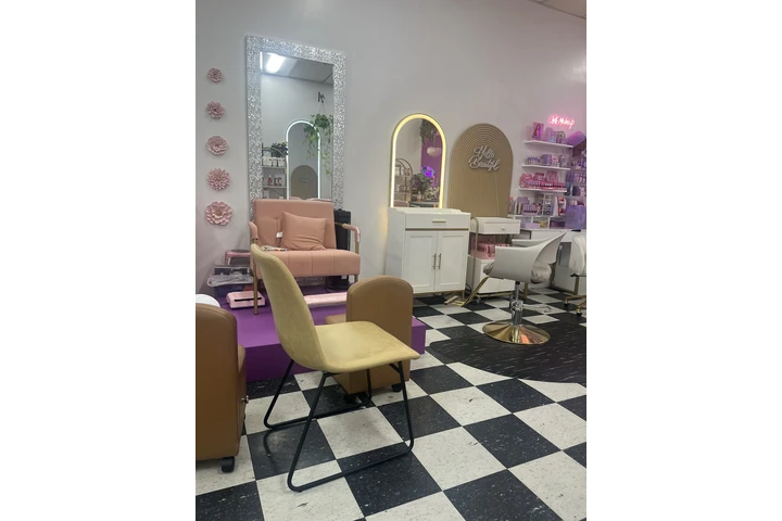 $800 : Salon tifanys image 4
