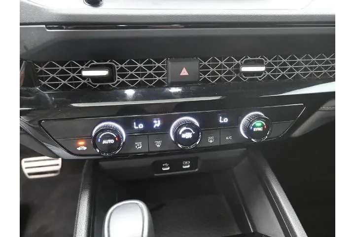 $25998 : Honda Accord Hybrid 2024 Spo image 9