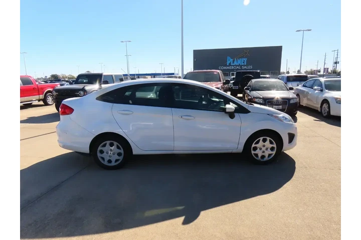 $5999 : Ford Fiesta 2011 S 4dr Sedan image 10