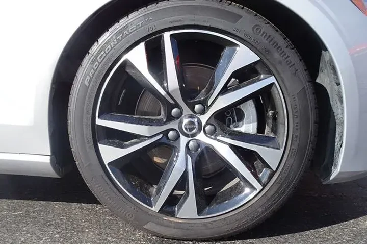 $28999 : 2025 S60 image 10