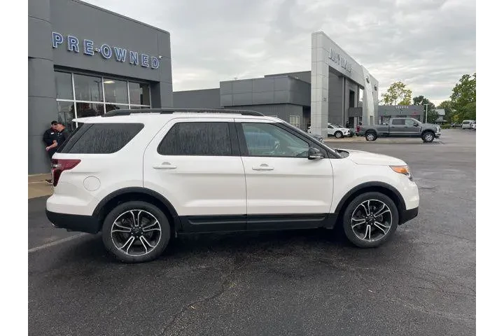 $12833 : Ford Explorer 2015 AWD Sport image 4