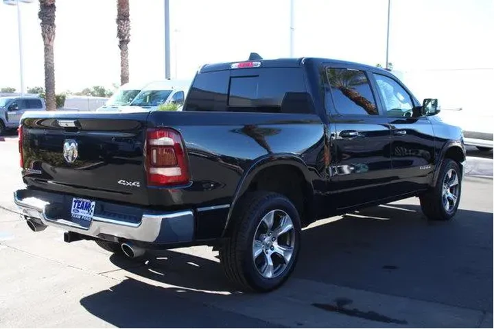 $31751 : Ram 1500 2021 4x4 Laramie 4d image 8
