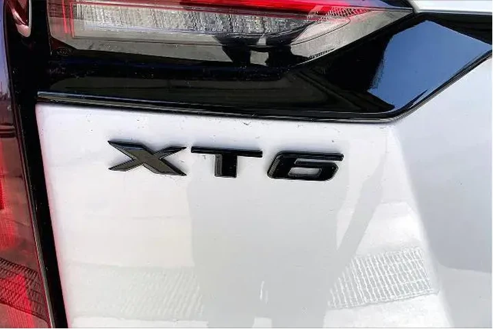 $21961 : Cadillac XT6 2021 Premium Lu image 9