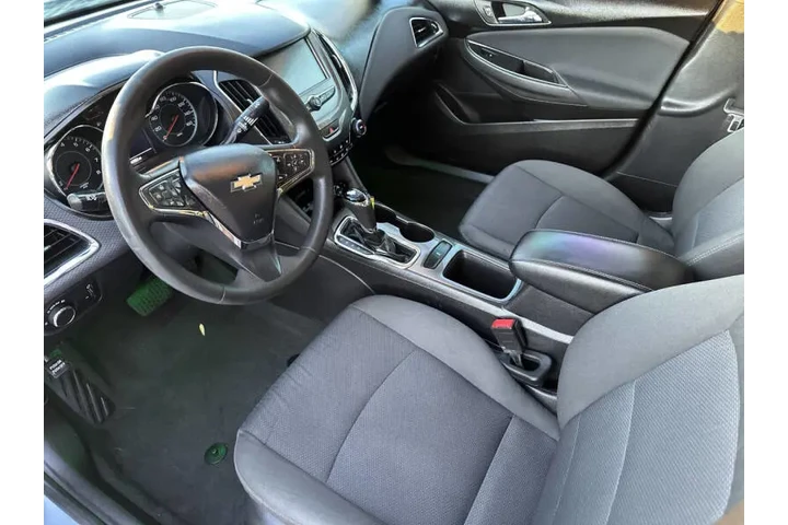 $5995 : 2018 Cruze image 10