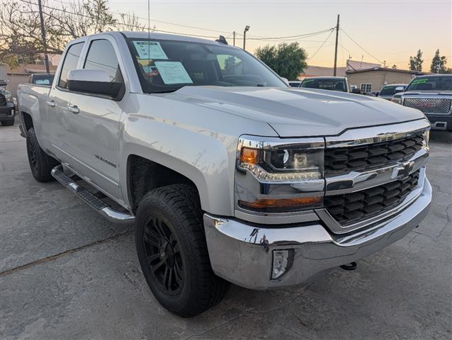 2017 Silverado 1500 LT Double image 3