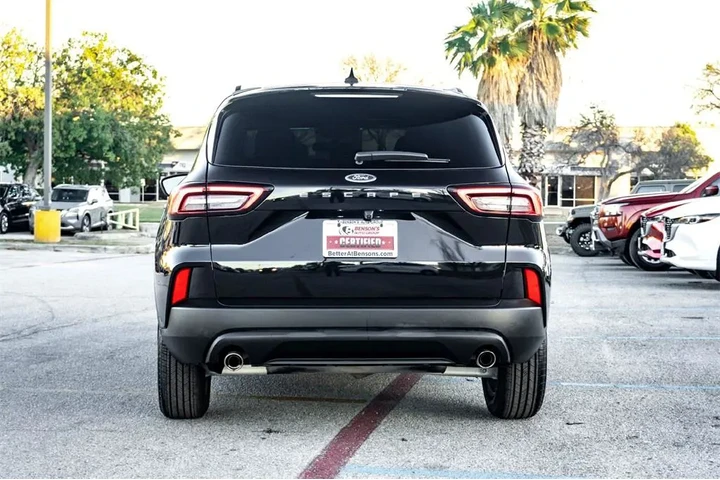 $24978 : Ford Escape 2025 ST-Line 4dr image 6