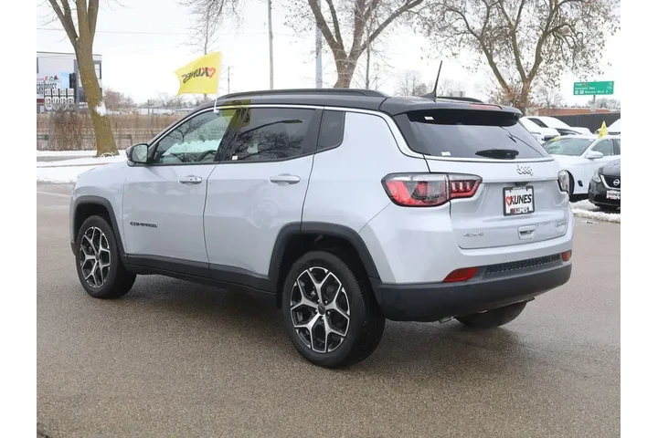 $26977 : Jeep Compass 2025 4x4 Limite image 6