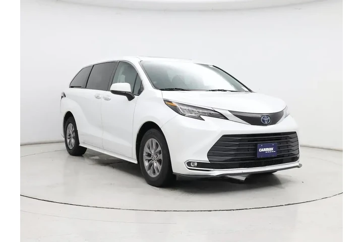 $38998 : Toyota Sienna 2022 XLE 8-Pas image 1
