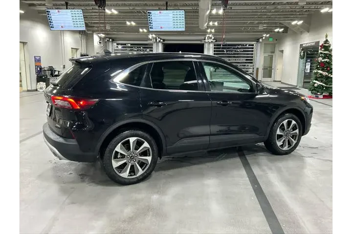 $24000 : Ford Escape 2023 AWD Platinu image 8