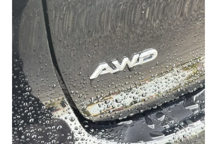 $31870 : Toyota Crown 2023 AWD XLE 4d image 7