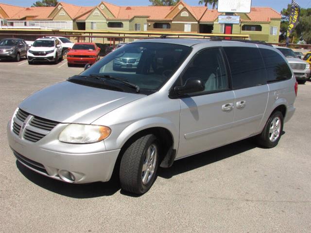 $5995 : 2005 Grand Caravan SXT image 9