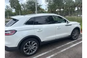 $27990 : Lincoln Nautilus 2022 Reserv thumbnail