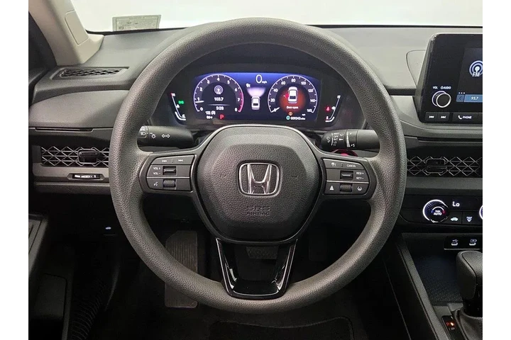 $27998 : Honda Accord 2025 LX 4dr Sed image 10