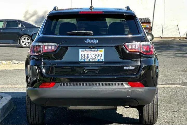 $12540 : Jeep Compass 2018 Latitude 4 image 8