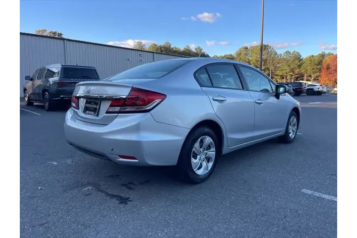 $17995 : Honda Civic 2015 LX 4dr Seda image 5