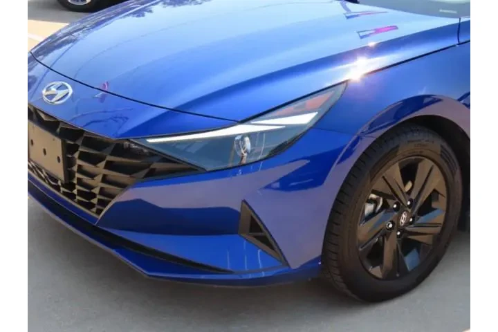 $17945 : Hyundai ELANTRA 2023 SEL 4dr image 2