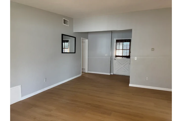 $1480 : North Hollywood 3 - 1.5 Bath🏡 image 8