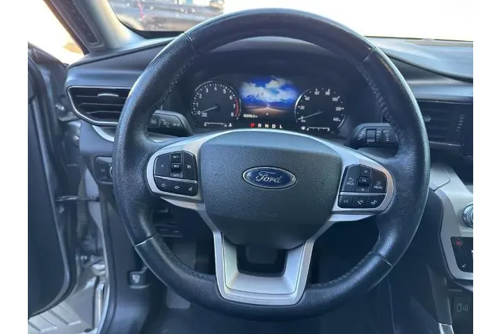 $24920 : Ford Explorer 2022 AWD XLT 4 image 8