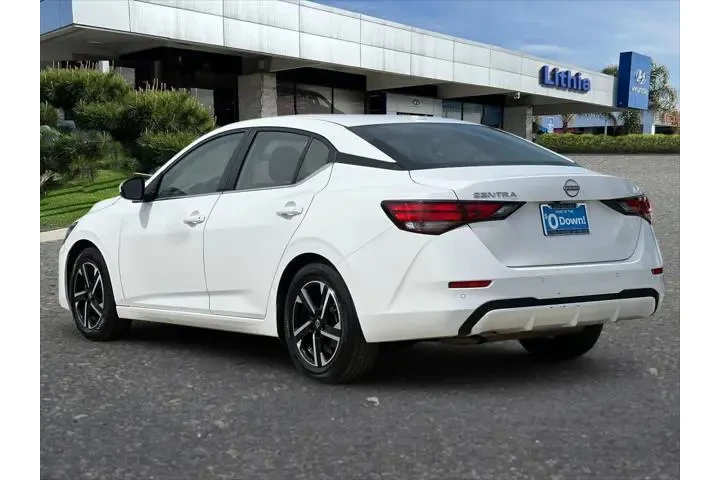 $17999 : Nissan Sentra 2025 SV 4dr Se image 7