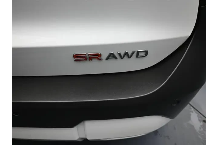 $24524 : Nissan Kicks 2025 AWD SR 4dr image 5