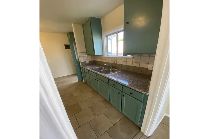 $1000 : remodelada de dos habitaciones image 2