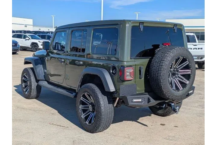 $19495 : Jeep Wrangler Unlimited 2021 image 5