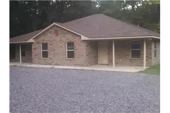 $1250 : Rental property with 3 bedro image 1