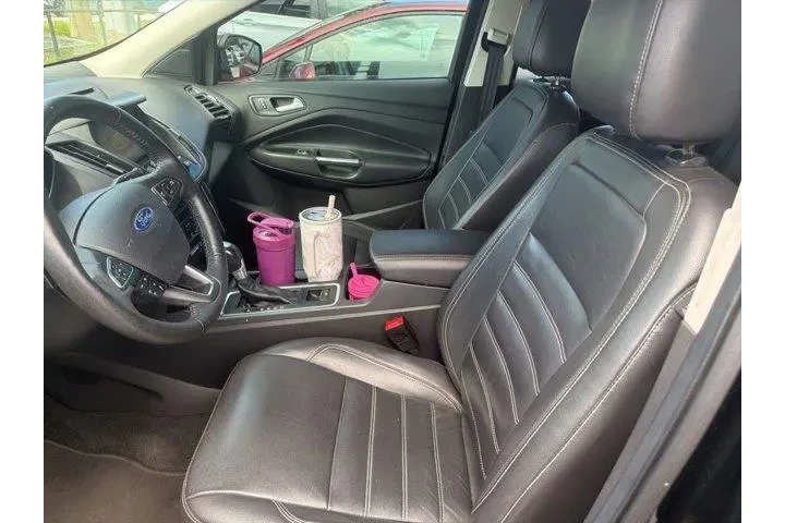 $7993 : Ford Escape 2017 Titanium 4d image 5