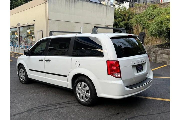 $9995 : 2016 Grand Caravan American V image 5