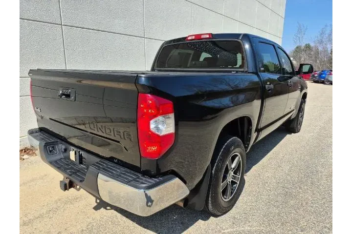 $32659 : Toyota Tundra 2017 4x4 SR5 4 image 7