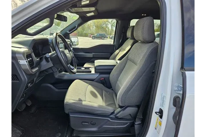 $35000 : Ford F-150 2024 4x4 XLT 4dr image 10