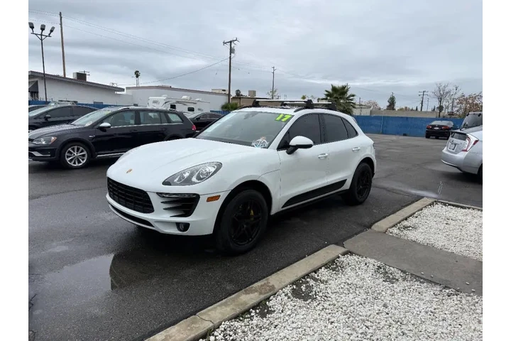 $19995 : 2017 Macan image 4