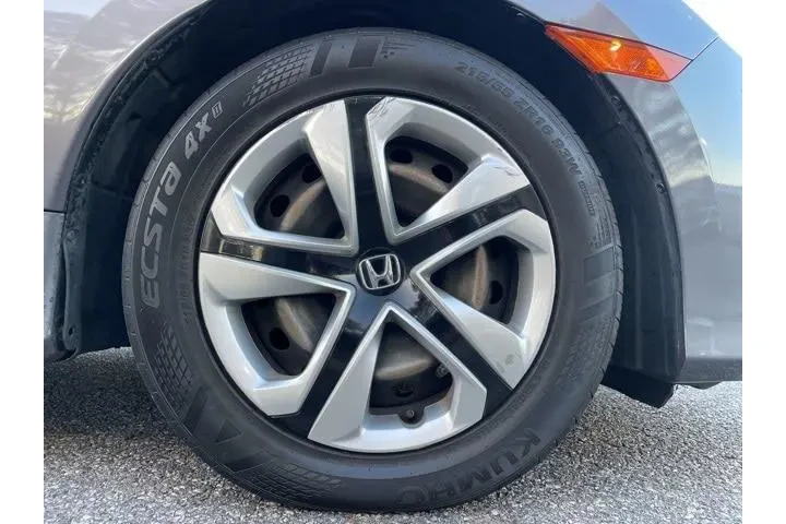 $17039 : Honda Civic 2018 LX 4dr Seda image 7