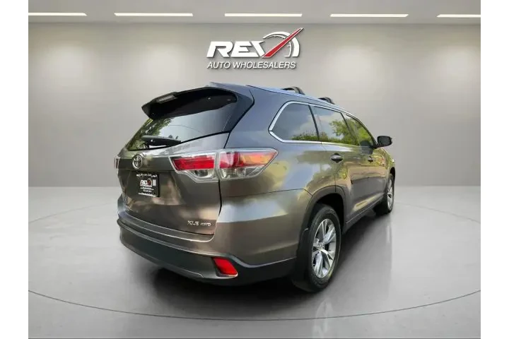 $15280 : 2015 TOYOTA HIGHLANDER XLE SP image 5
