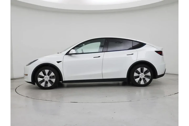 $27998 : Tesla Model Y 2021 AWD Long image 3