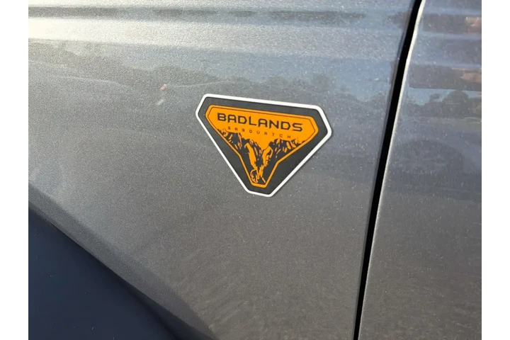 $37850 : Ford Bronco 2021 4x4 Badland image 8