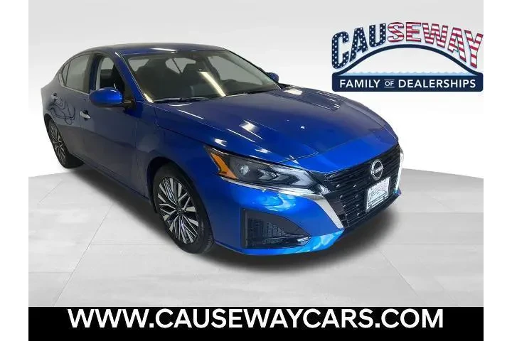 $27500 : Nissan Altima 2025 2.5 SV 4d image 1
