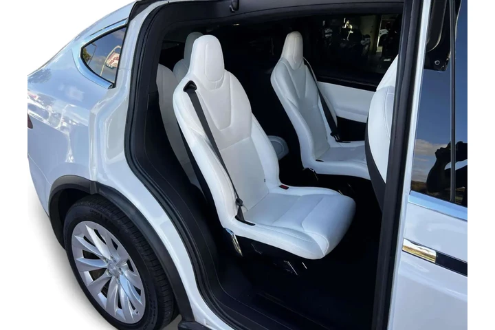 $37999 : 2020 Model X image 1