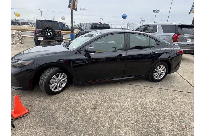 $25887 : Toyota Camry 2025 LE 4dr Sed image 10