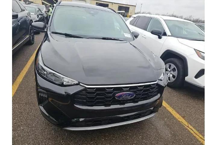 $22493 : Ford Escape 2024 AWD ST-Line image 2